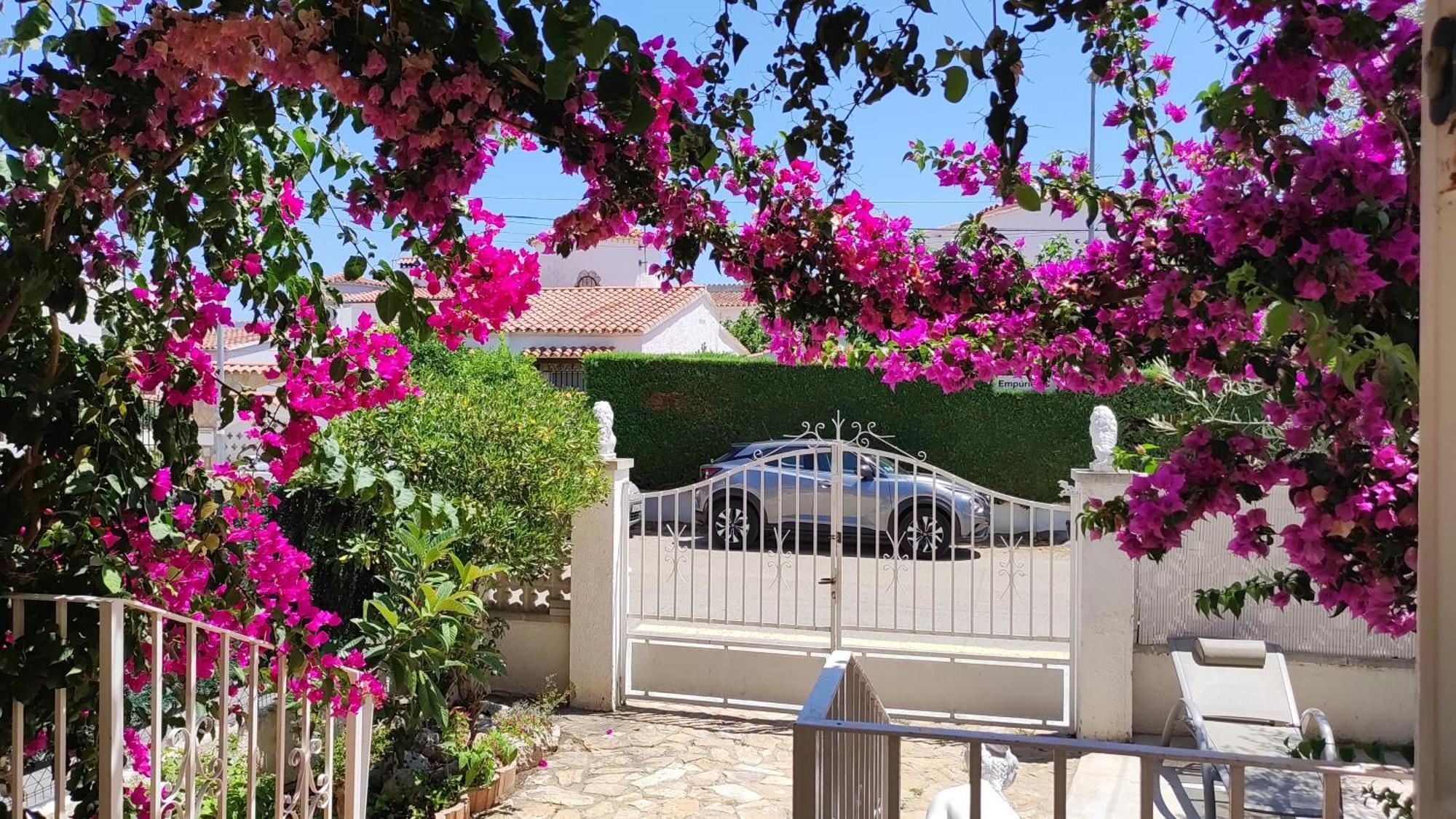 Leones Villa Empuriabrava Eksteriør billede